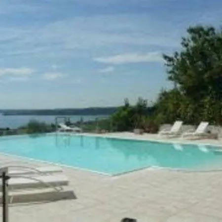 Bilocale Con Piscina Appartement